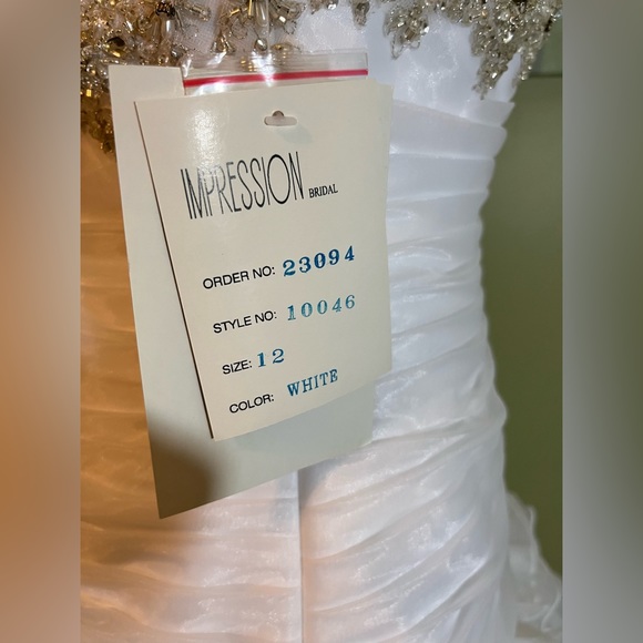 Sweetheart & Pleated Bodice Wedding Gown with Ruffled Skirt & Sweeping Train - Picture 7 of 9